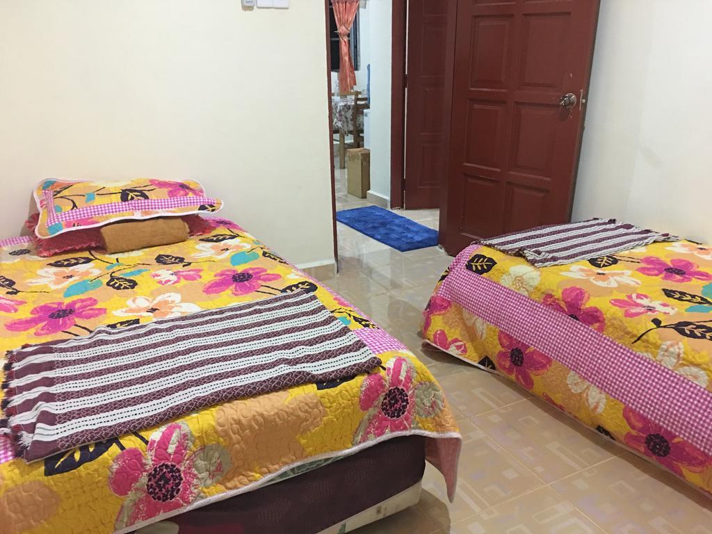 Homestay D Sofia Куала-Тренгану Экстерьер фото